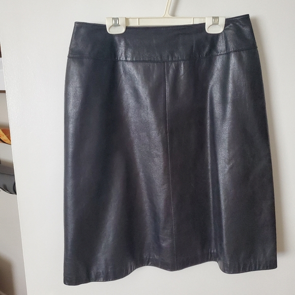 Black leather skirt - Picture 1 of 1